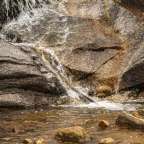 Ruta por la Siera del Hoyo. Deambulando a la Cascada del Covacho.